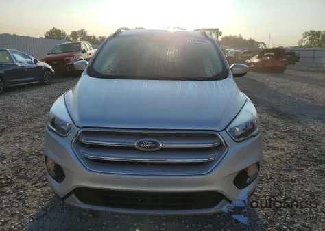 2018 Ford Escape Se z USA, uszkodzony, nr VIN 1FMCU9GD8JUC77533